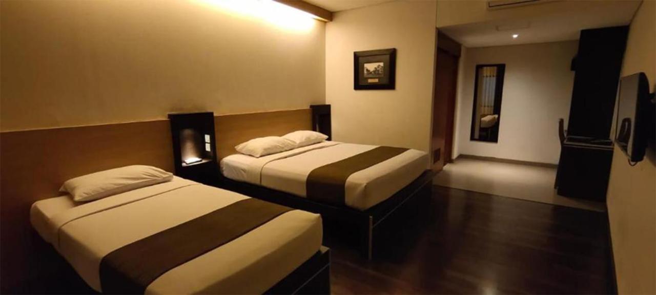 Sukajadi Hotel, Convention And Gallery Bandung Exterior foto